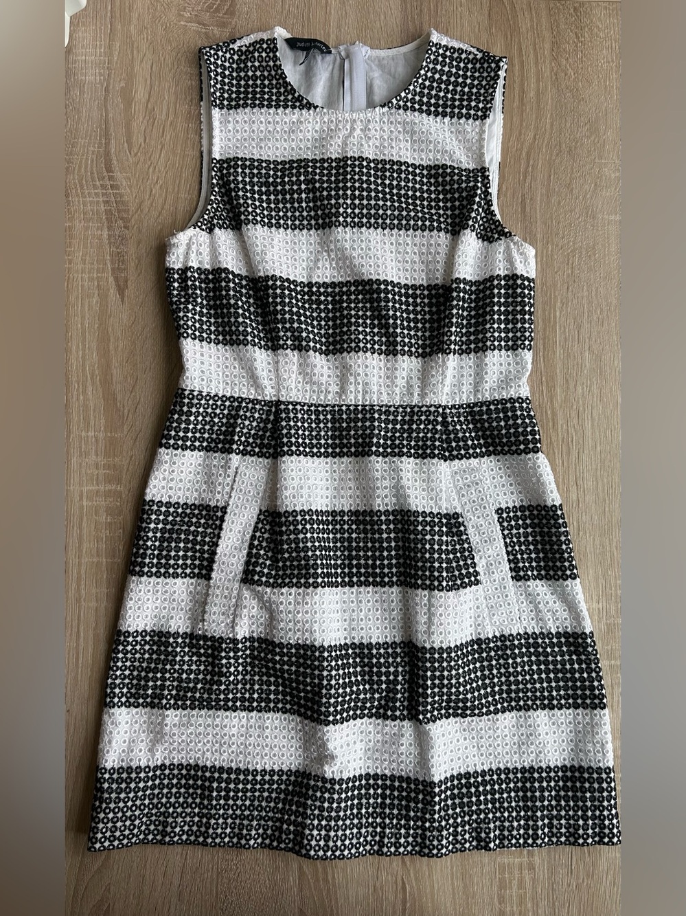 Judith and Charles Black and White Striped Eyelet Dress 6 S Nautical